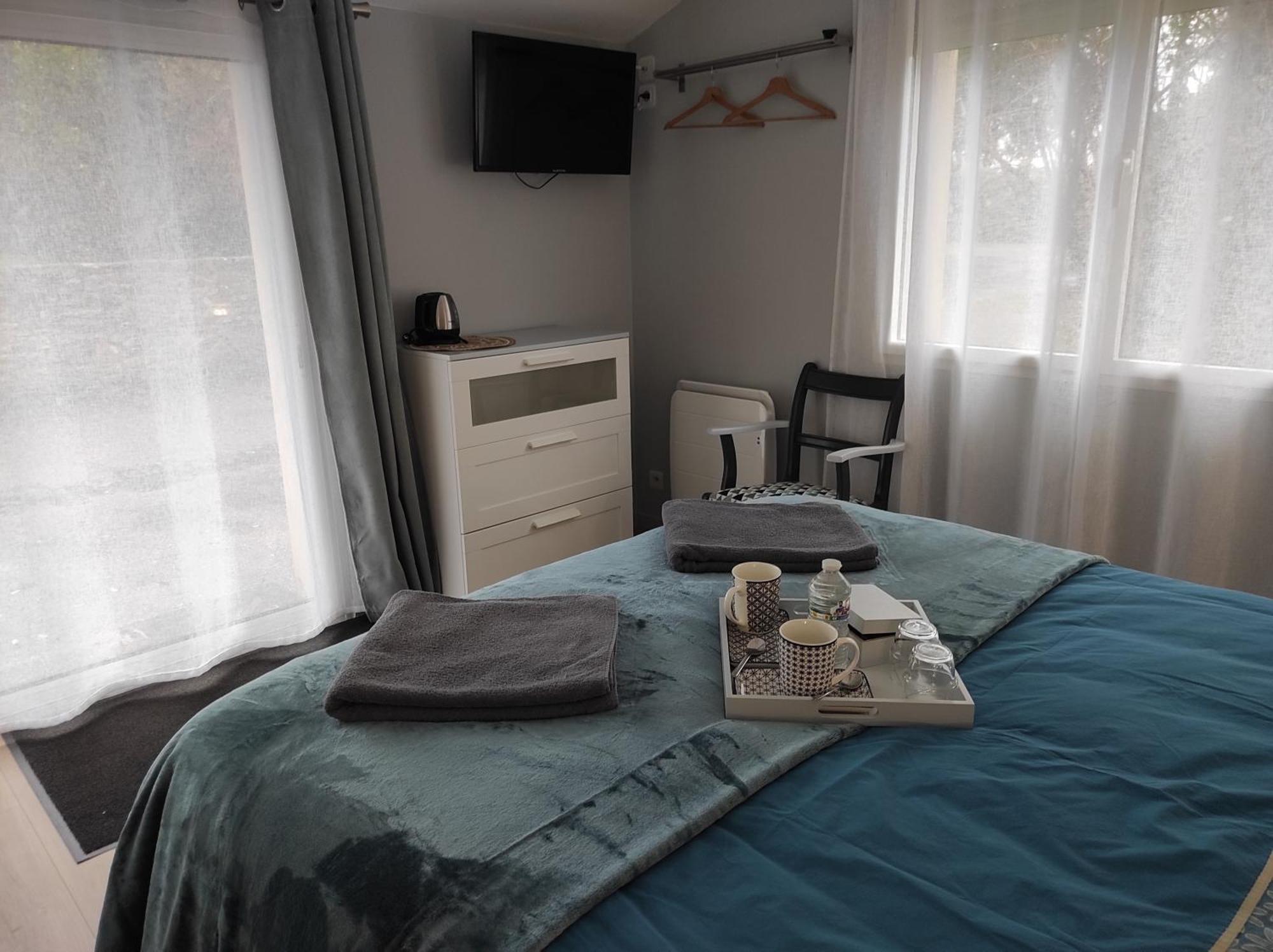 Aux Agapanthes Bed & Breakfast Pluherlin Eksteriør bilde